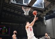 东契奇在西班牙队比赛中战术调整，比分优势明显引发热议！