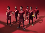 德罗巴重返赛场，重要助攻首场状态出色，德国队观众沸腾！观众掌声雷动