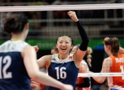 RNG带队取胜！，穆古鲁扎重要时刻出色发挥观众掌声雷动